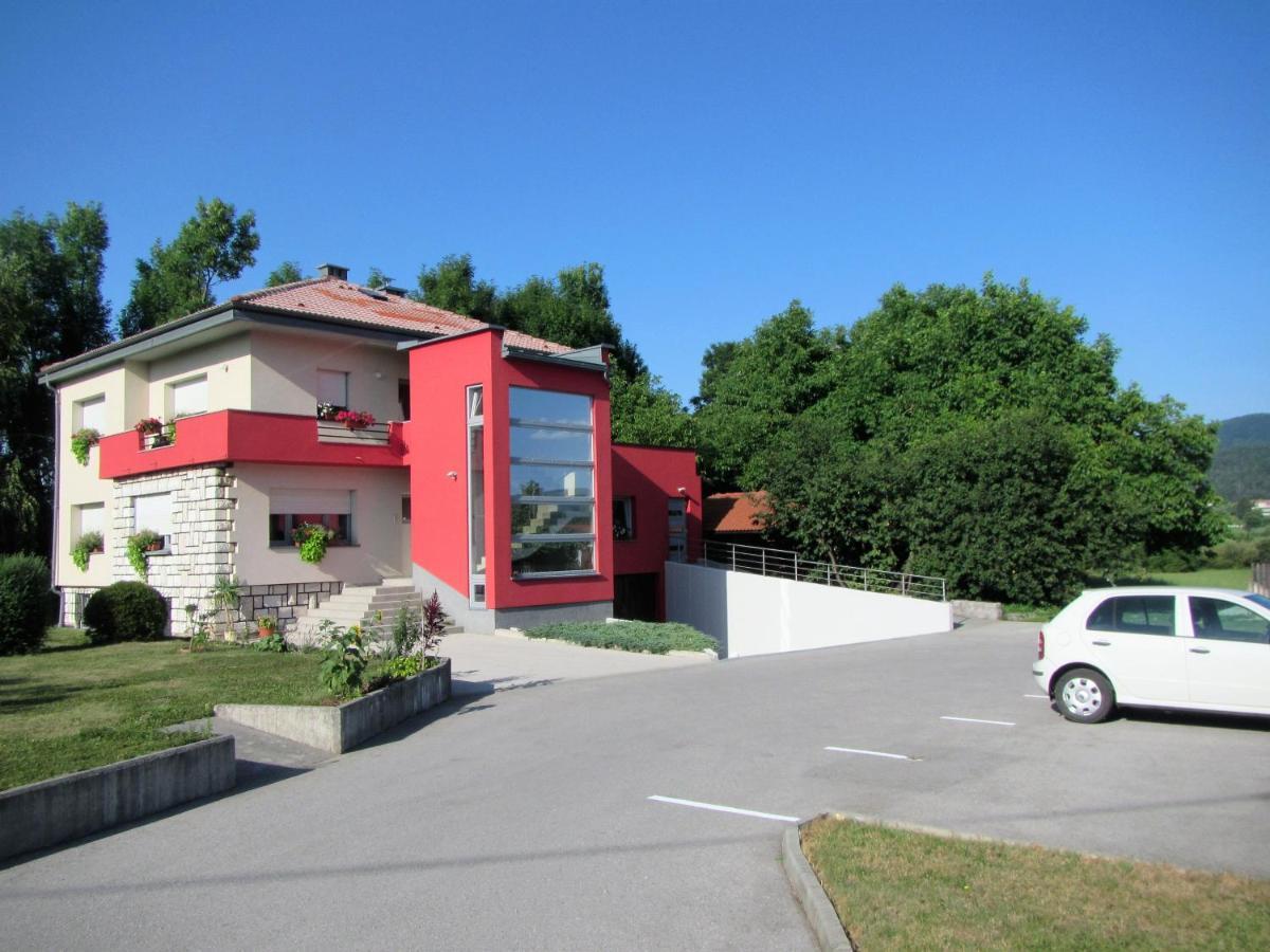 Pod Orehi Bed & Breakfast Postojna Luaran gambar