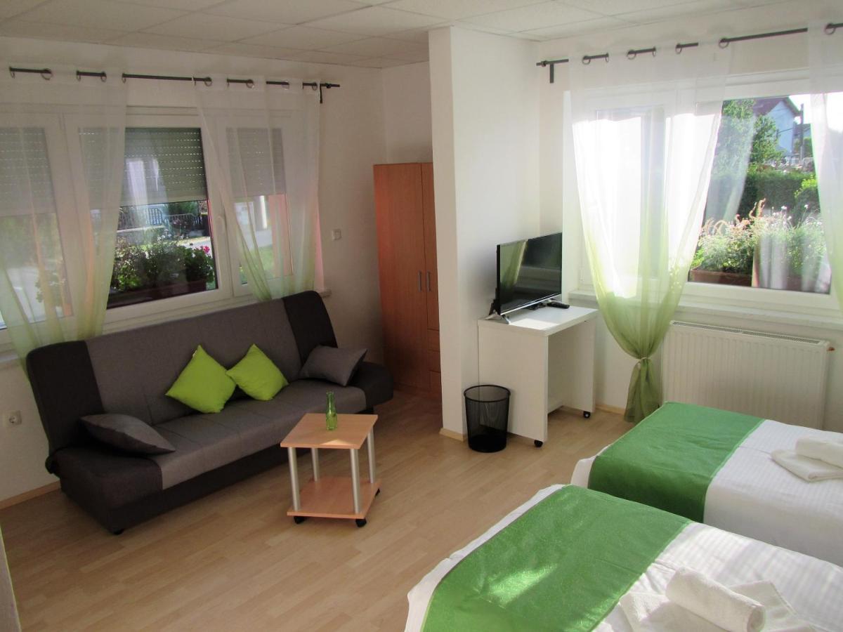 Pod Orehi Bed & Breakfast Postojna Luaran gambar