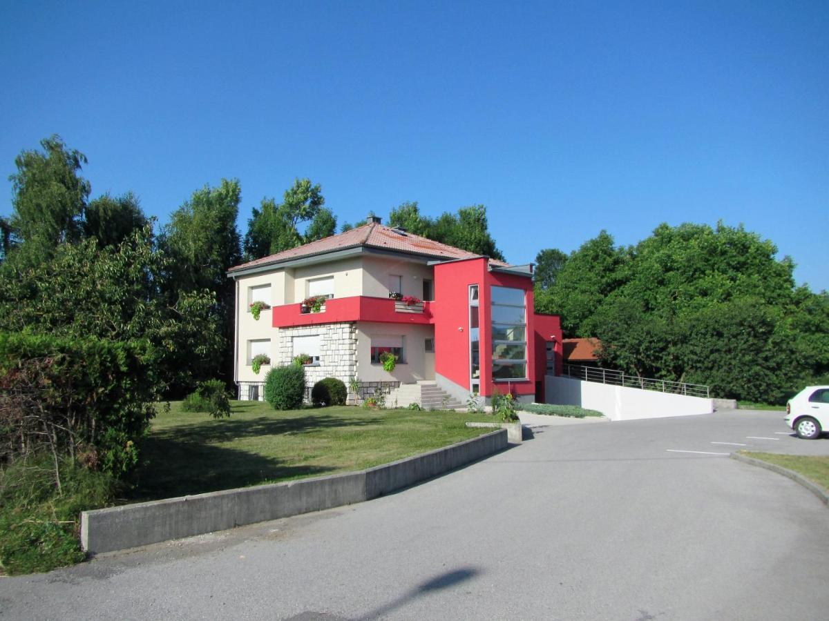 Pod Orehi Bed & Breakfast Postojna Luaran gambar