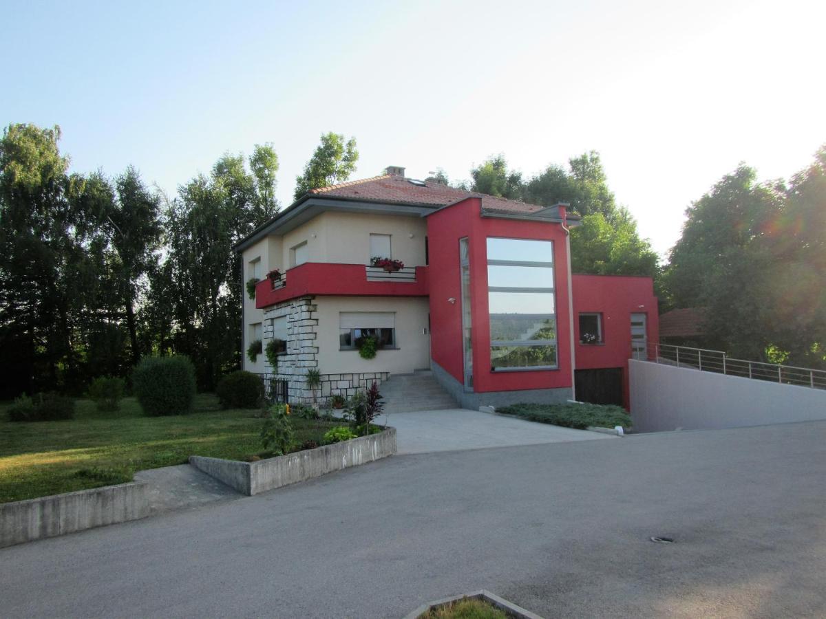 Pod Orehi Bed & Breakfast Postojna Luaran gambar