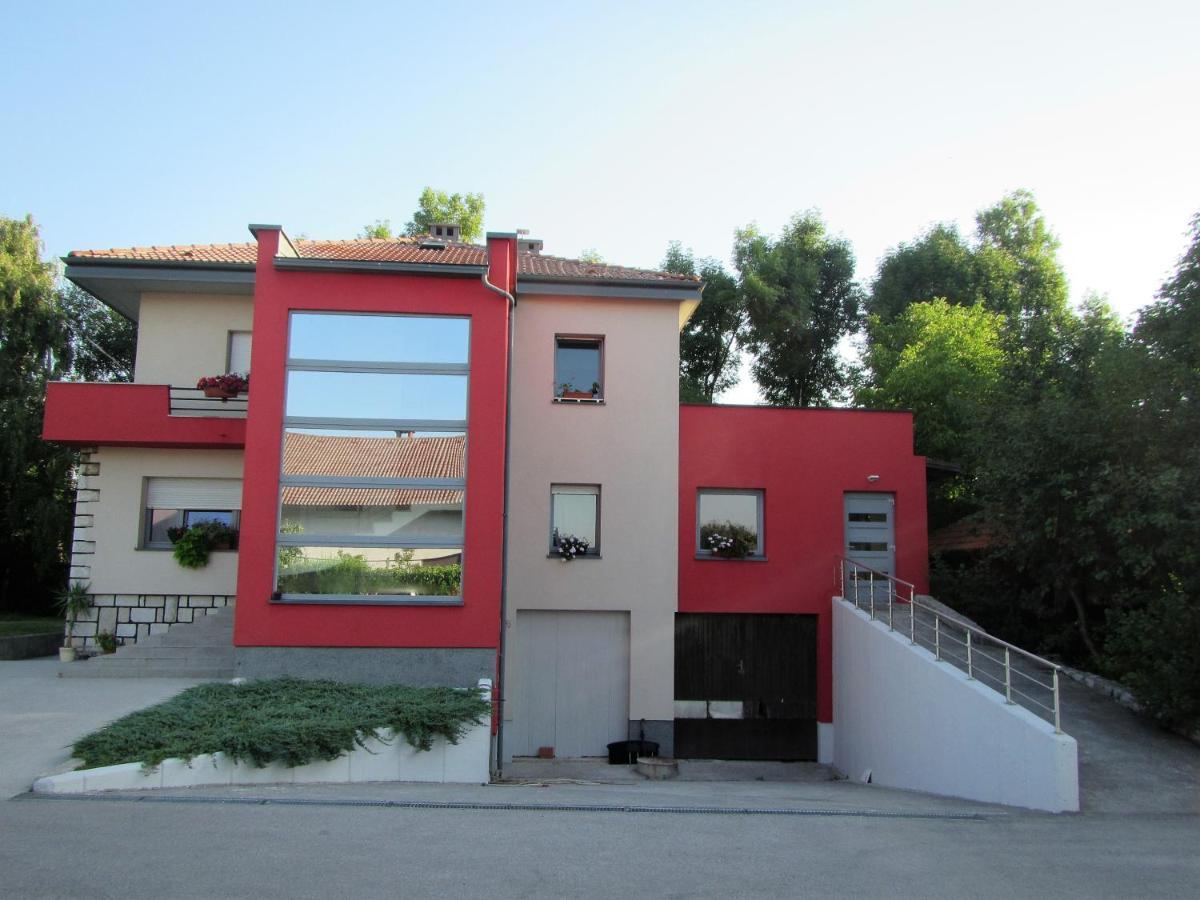 Pod Orehi Bed & Breakfast Postojna Luaran gambar