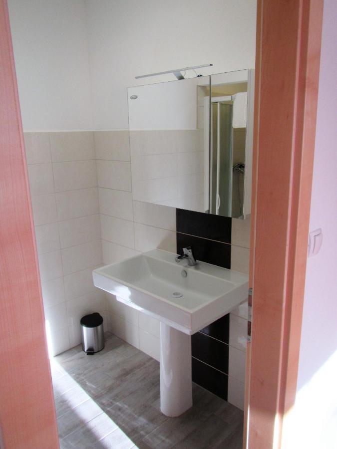 Pod Orehi Bed & Breakfast Postojna Luaran gambar