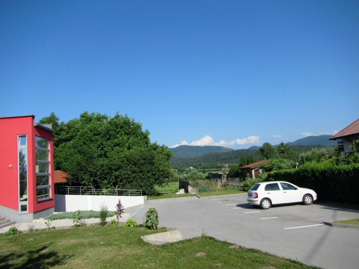Pod Orehi Bed & Breakfast Postojna Luaran gambar